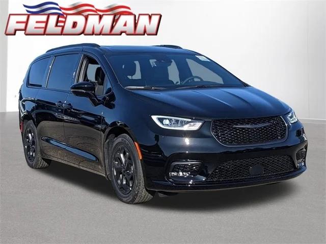 2024 Chrysler Pacifica Hybrid PACIFICA PLUG-IN HYBRID PREMIUM S APPEARANCE