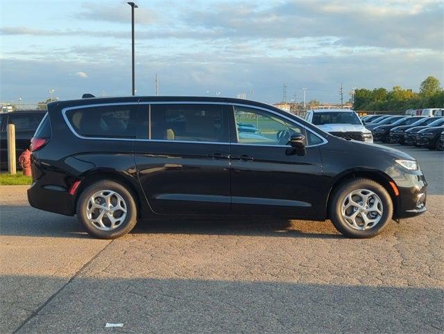 2024 Chrysler Pacifica PACIFICA LIMITED AWD