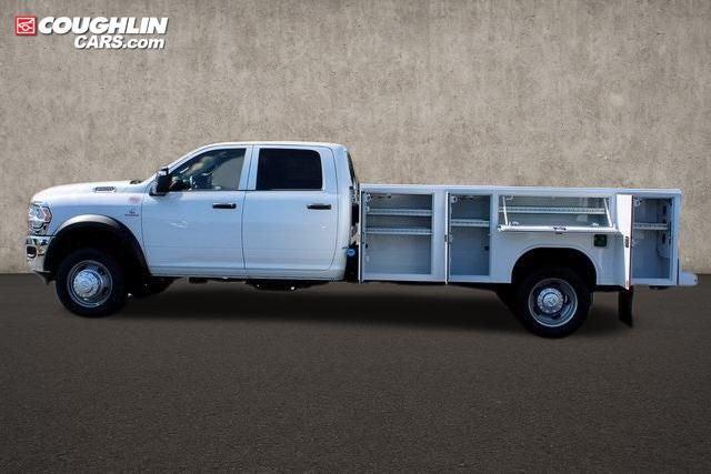 2024 RAM Ram 5500 Chassis Cab RAM 5500 TRADESMAN CHASSIS CREW CAB 4X4 84 CA