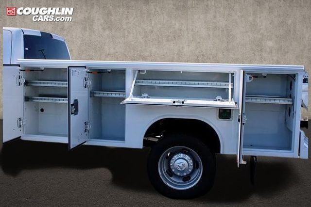 2024 RAM Ram 5500 Chassis Cab RAM 5500 TRADESMAN CHASSIS CREW CAB 4X4 84 CA