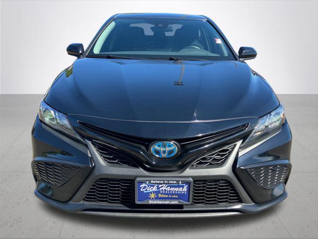 2021 Toyota Camry SE Hybrid