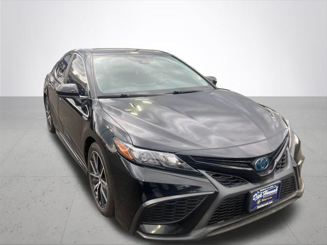 2021 Toyota Camry SE Hybrid