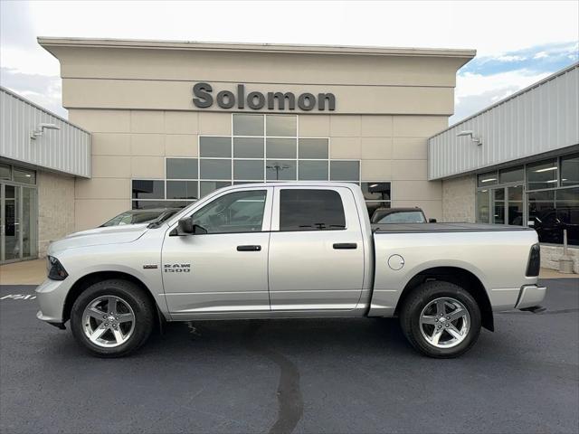 2017 RAM 1500 Express Crew Cab 4x4 57 Box