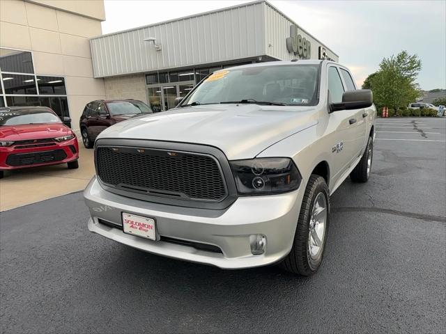 2017 RAM 1500 Express Crew Cab 4x4 57 Box