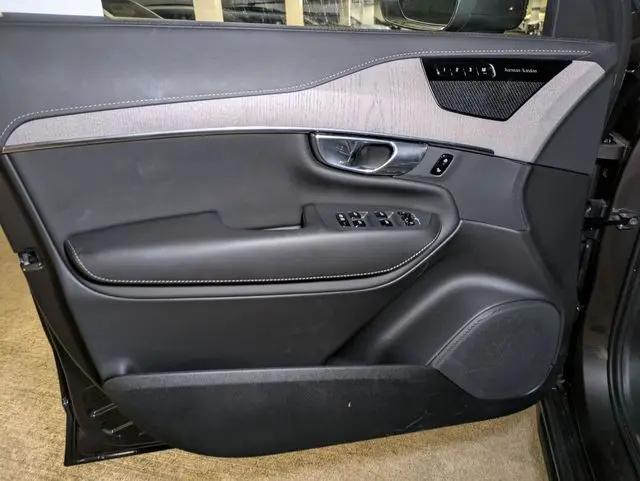 2025 Volvo XC90 B6 Ultra