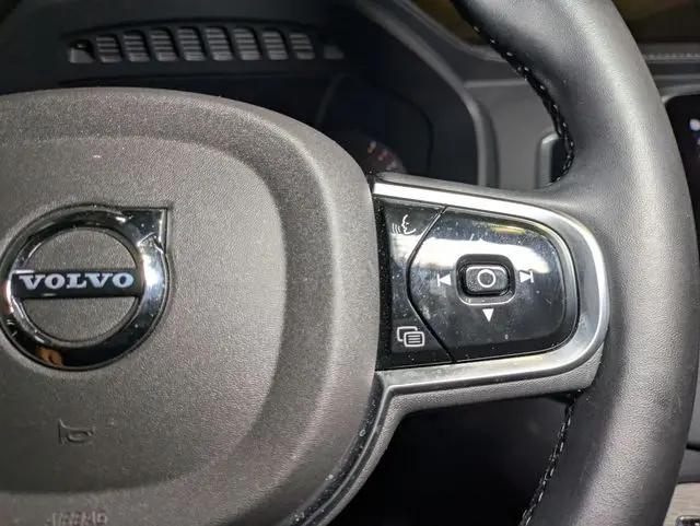 2025 Volvo XC90 B6 Ultra