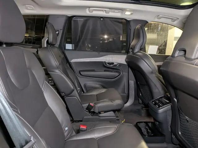 2025 Volvo XC90 B6 Ultra