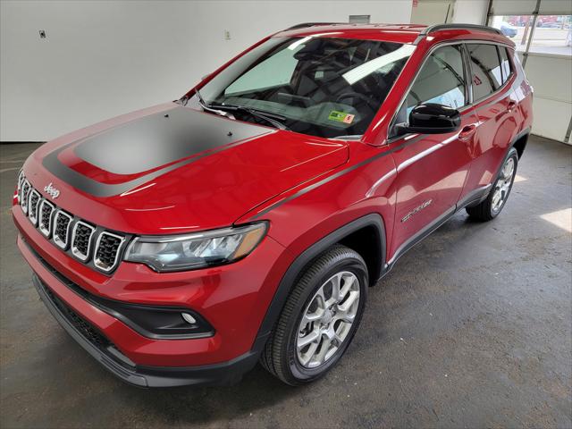 2024 Jeep Compass COMPASS LATITUDE LUX 4X4