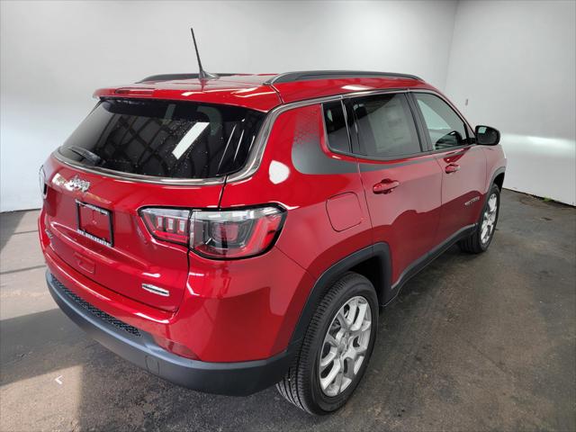 2024 Jeep Compass COMPASS LATITUDE LUX 4X4