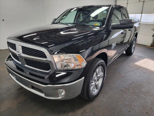 2024 RAM Ram 1500 Classic RAM 1500 CLASSIC TRADESMAN QUAD CAB 4X4 64 BOX