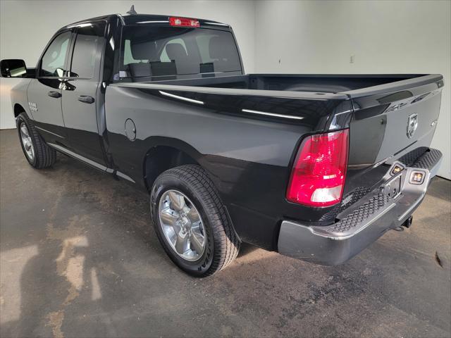 2024 RAM Ram 1500 Classic RAM 1500 CLASSIC TRADESMAN QUAD CAB 4X4 64 BOX