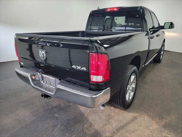 2024 RAM Ram 1500 Classic RAM 1500 CLASSIC TRADESMAN QUAD CAB 4X4 64 BOX