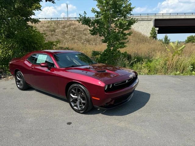 2017 Dodge Challenger SXT Plus