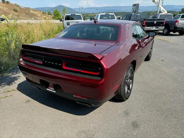 2017 Dodge Challenger SXT Plus