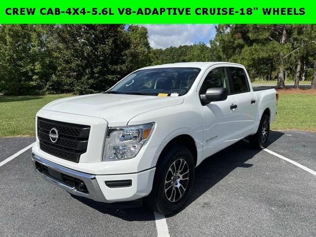 2023 Nissan TITAN Crew Cab SV 4x4