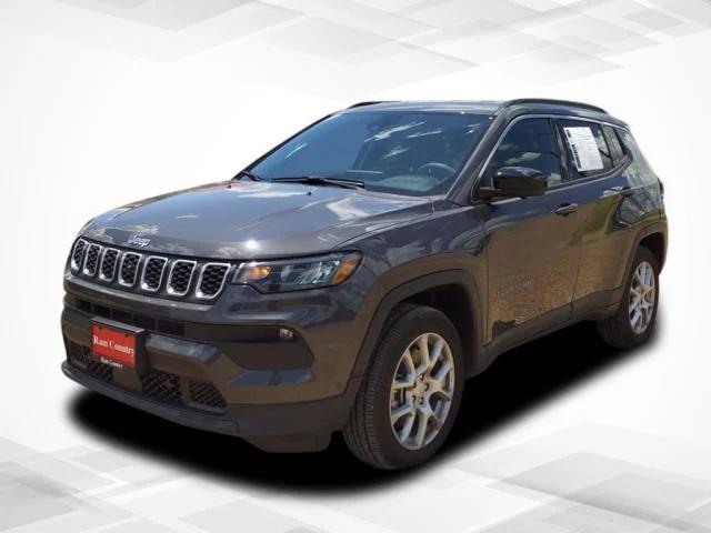 2024 Jeep Compass Latitude Lux FWD