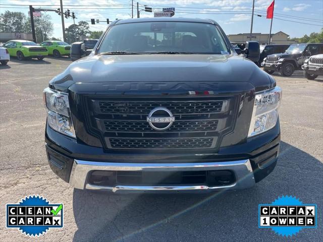 2024 Nissan TITAN Crew Cab SV 4x4