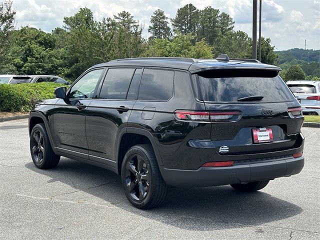 2023 Jeep Grand Cherokee L Altitude 4x2