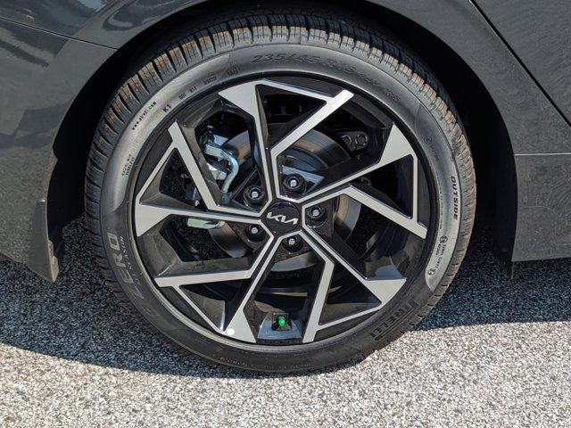2025 Kia K5 EX