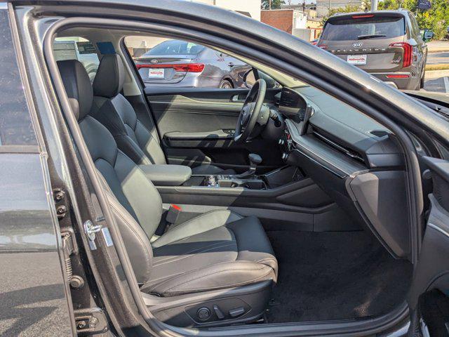 2025 Kia K5 EX