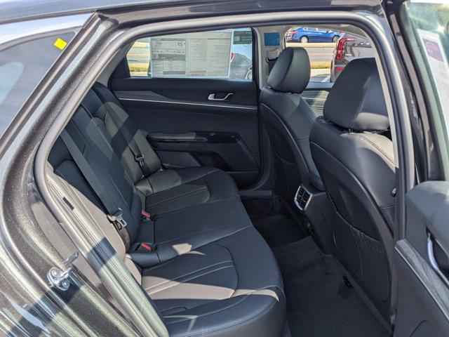 2025 Kia K5 EX