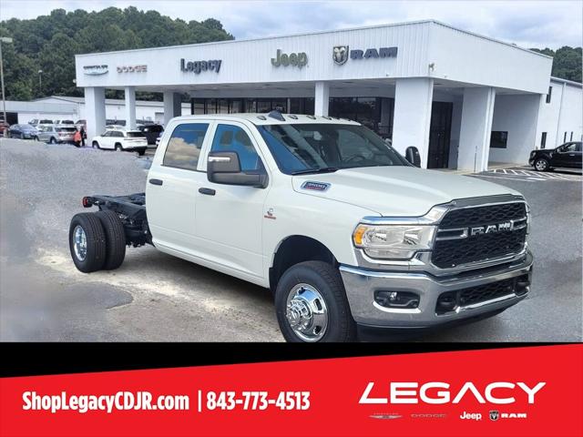 2024 RAM Ram 3500 Chassis Cab RAM 3500 TRADESMAN CREW CAB CHASSIS 4X4 60 CA