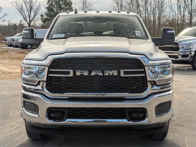 2024 RAM Ram 3500 Chassis Cab RAM 3500 TRADESMAN CREW CAB CHASSIS 4X4 60 CA