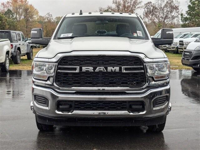 2024 RAM Ram 3500 Chassis Cab RAM 3500 TRADESMAN CREW CAB CHASSIS 4X4 60 CA