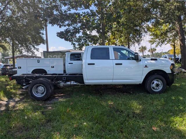 2024 RAM Ram 3500 Chassis Cab RAM 3500 TRADESMAN CREW CAB CHASSIS 4X4 60 CA