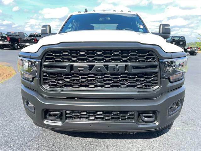 2024 RAM Ram 3500 Chassis Cab RAM 3500 TRADESMAN CREW CAB CHASSIS 4X4 60 CA