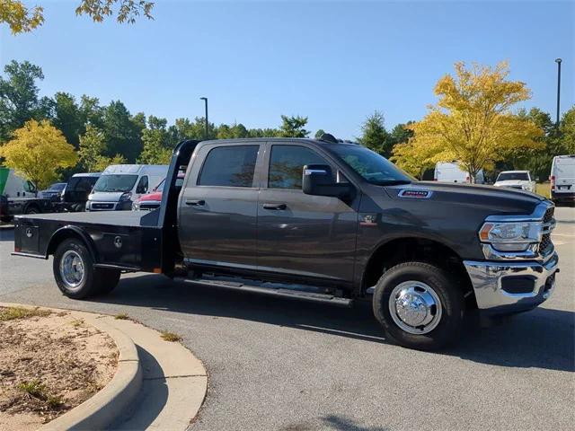 2024 RAM Ram 3500 Chassis Cab RAM 3500 TRADESMAN CREW CAB CHASSIS 4X4 60 CA