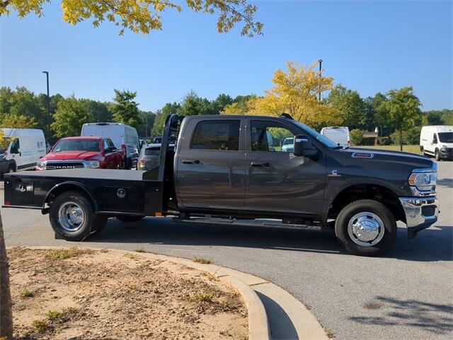 2024 RAM Ram 3500 Chassis Cab RAM 3500 TRADESMAN CREW CAB CHASSIS 4X4 60 CA