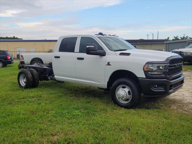 2024 RAM Ram 3500 Chassis Cab RAM 3500 TRADESMAN CREW CAB CHASSIS 4X4 60 CA