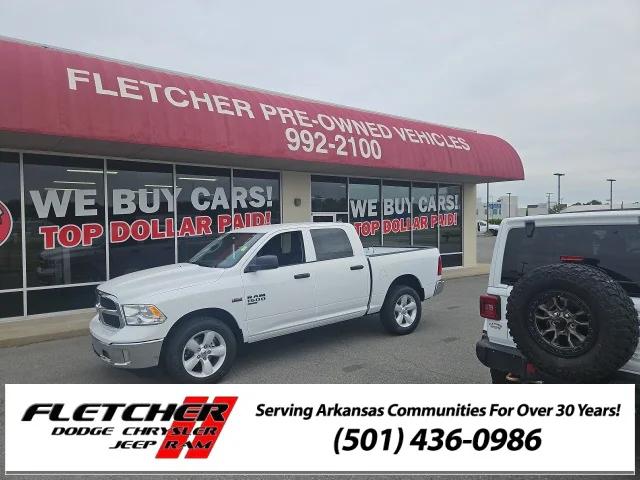 2024 RAM Ram 1500 Classic RAM 1500 CLASSIC TRADESMAN CREW CAB 4X4 57 BOX