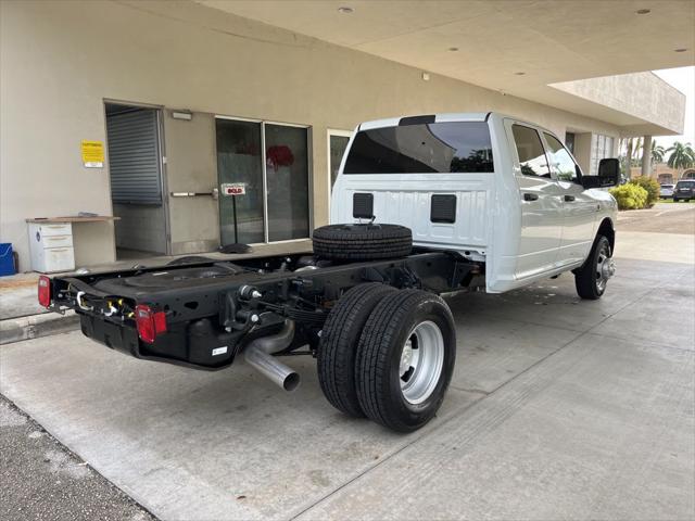 2024 RAM Ram 3500 Chassis Cab RAM 3500 TRADESMAN CREW CAB CHASSIS 4X4 60 CA