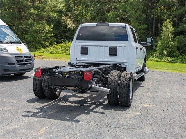 2024 RAM Ram 3500 Chassis Cab RAM 3500 TRADESMAN CREW CAB CHASSIS 4X4 60 CA