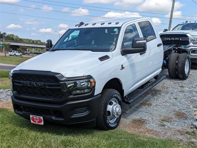 2024 RAM Ram 3500 Chassis Cab RAM 3500 TRADESMAN CREW CAB CHASSIS 4X4 60 CA