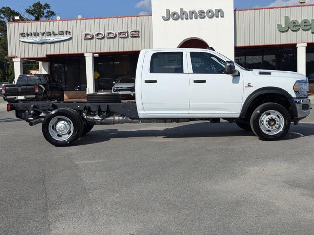 2024 RAM Ram 5500 Chassis Cab RAM 5500 TRADESMAN CHASSIS CREW CAB 4X4 60 CA