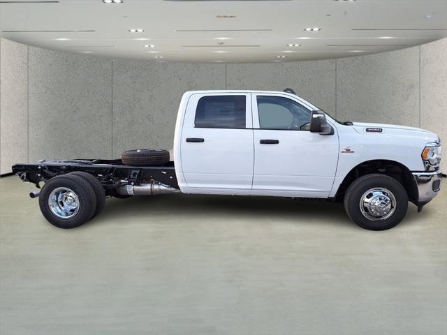 2024 RAM Ram 3500 Chassis Cab RAM 3500 TRADESMAN CREW CAB CHASSIS 4X4 60 CA