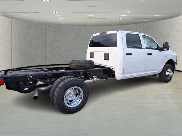 2024 RAM Ram 3500 Chassis Cab RAM 3500 TRADESMAN CREW CAB CHASSIS 4X4 60 CA