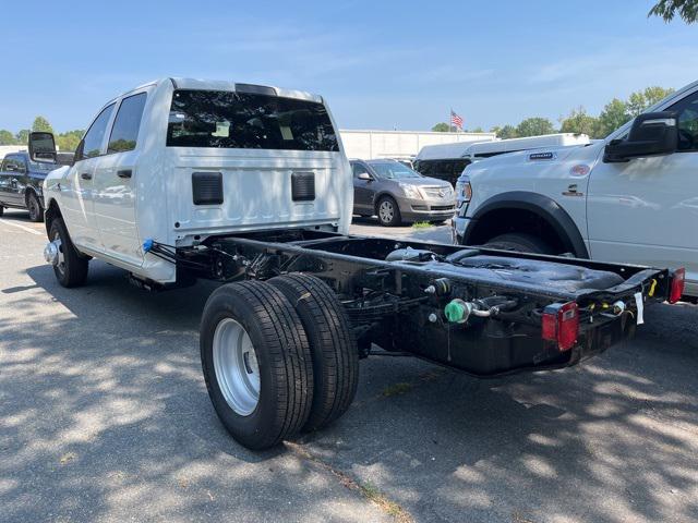 2024 RAM Ram 3500 Chassis Cab RAM 3500 TRADESMAN CREW CAB CHASSIS 4X4 60 CA