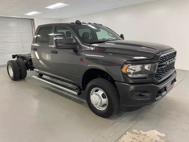 2024 RAM Ram 3500 Chassis Cab RAM 3500 TRADESMAN CREW CAB CHASSIS 4X4 60 CA