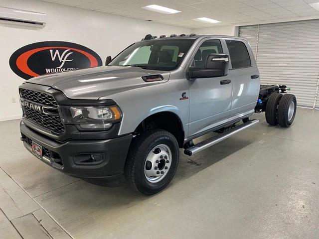 2024 RAM Ram 3500 Chassis Cab RAM 3500 TRADESMAN CREW CAB CHASSIS 4X4 60 CA