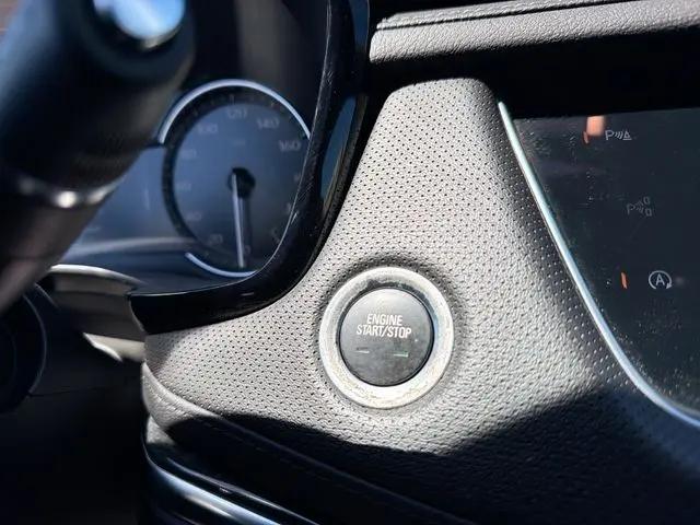 2022 Cadillac XT5 FWD Premium Luxury