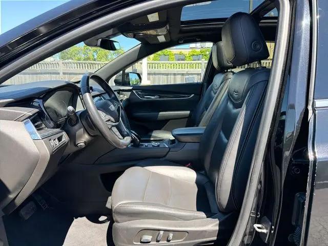 2022 Cadillac XT5 FWD Premium Luxury