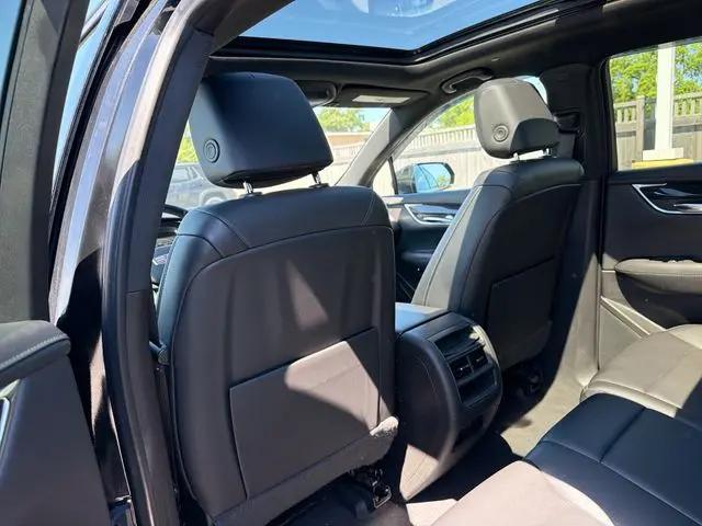 2022 Cadillac XT5 FWD Premium Luxury