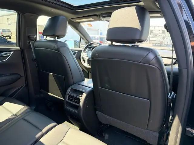 2022 Cadillac XT5 FWD Premium Luxury