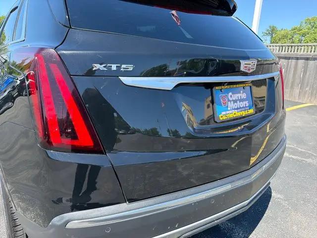 2022 Cadillac XT5 FWD Premium Luxury