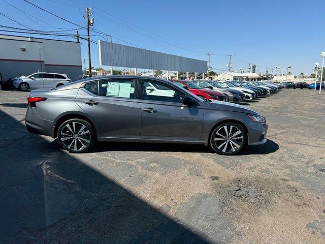 2022 Nissan Altima SR Intelligent AWD