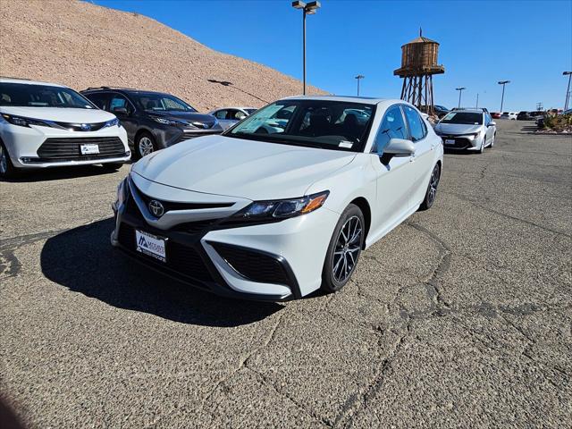 2023 Toyota Camry SE Hybrid